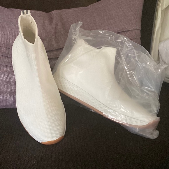 J slides with box brand new - Picture 1 of 4